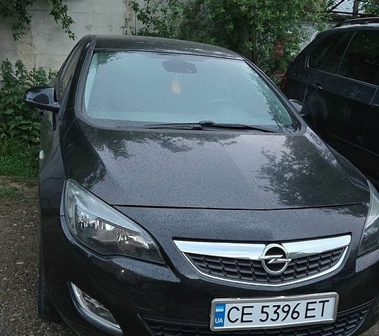 Черный Опель Астра, объемом двигателя 1.7 л и пробегом 291 тыс. км за 5500 $, фото 1 на Automoto.ua