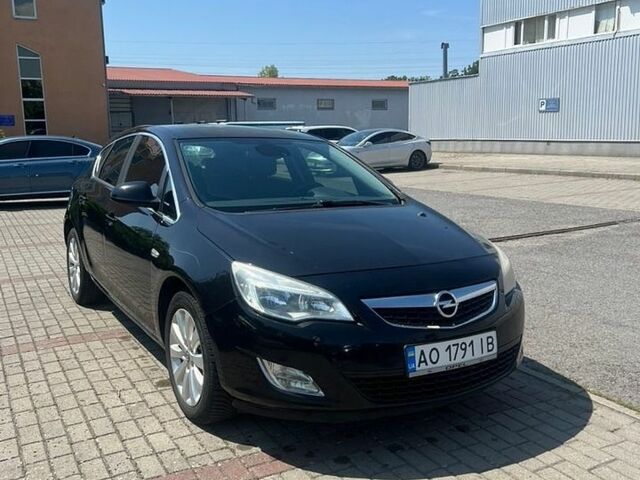 Чорний Опель Астра, об'ємом двигуна 1.69 л та пробігом 258 тис. км за 6100 $, фото 1 на Automoto.ua