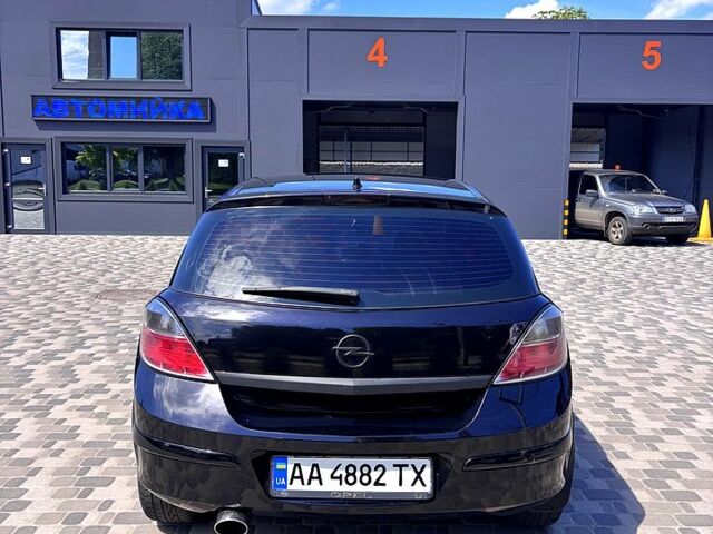 Черный Опель Астра, объемом двигателя 1.6 л и пробегом 230 тыс. км за 5200 $, фото 1 на Automoto.ua