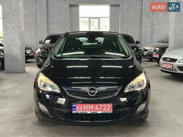 Черный Опель Астра, объемом двигателя 1.6 л и пробегом 173 тыс. км за 8799 $, фото 1 на Automoto.ua