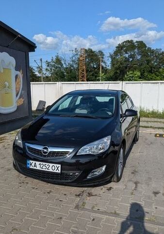 Чорний Опель Астра, об'ємом двигуна 1.6 л та пробігом 141 тис. км за 7199 $, фото 1 на Automoto.ua
