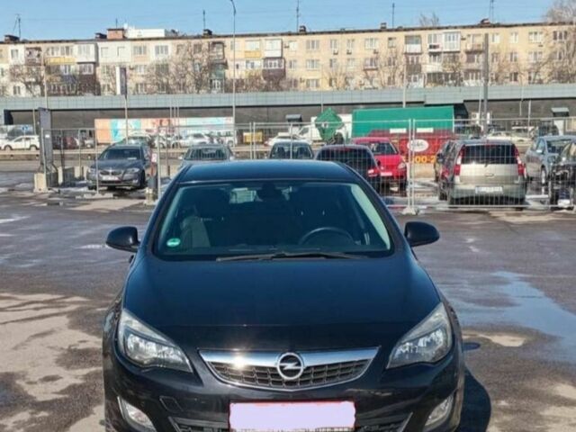 Черный Опель Астра, объемом двигателя 1.4 л и пробегом 211 тыс. км за 7500 $, фото 1 на Automoto.ua