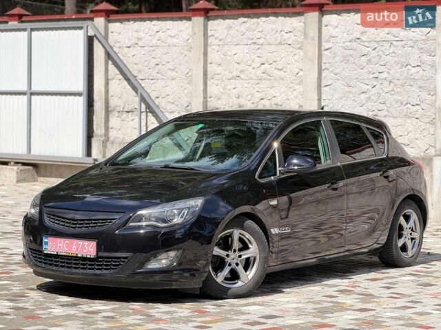 Черный Опель Астра, объемом двигателя 1.6 л и пробегом 127 тыс. км за 8300 $, фото 1 на Automoto.ua