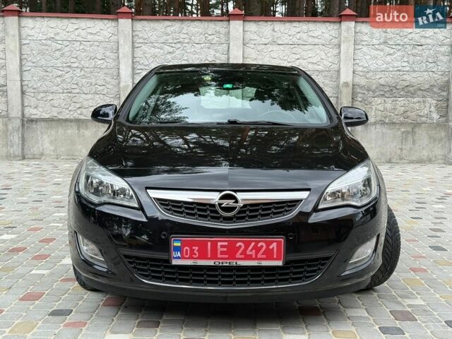 Черный Опель Астра, объемом двигателя 1.6 л и пробегом 133 тыс. км за 8100 $, фото 1 на Automoto.ua