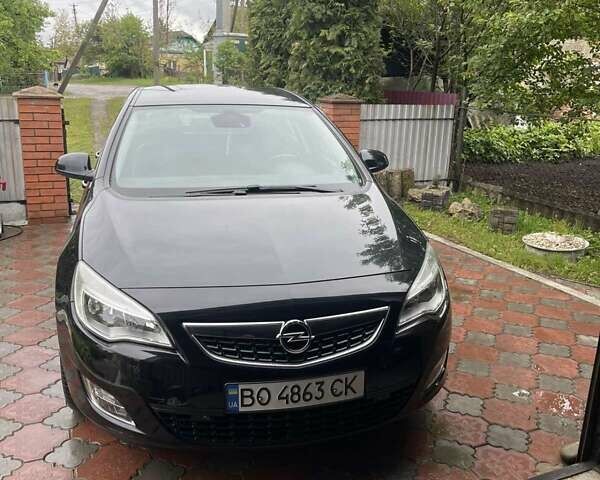 Черный Опель Астра, объемом двигателя 1.4 л и пробегом 157 тыс. км за 7200 $, фото 1 на Automoto.ua