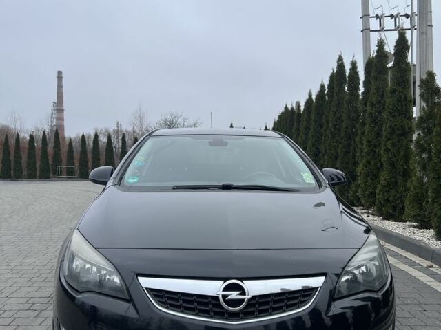 Чорний Опель Астра, об'ємом двигуна 1.6 л та пробігом 240 тис. км за 5300 $, фото 1 на Automoto.ua