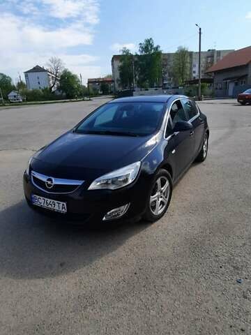 Черный Опель Астра, объемом двигателя 1.6 л и пробегом 142 тыс. км за 8300 $, фото 1 на Automoto.ua