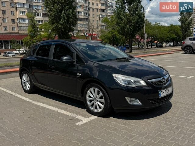 Черный Опель Астра, объемом двигателя 1.7 л и пробегом 254 тыс. км за 7800 $, фото 1 на Automoto.ua
