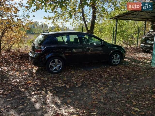 Черный Опель Астра, объемом двигателя 1.6 л и пробегом 140 тыс. км за 6100 $, фото 1 на Automoto.ua