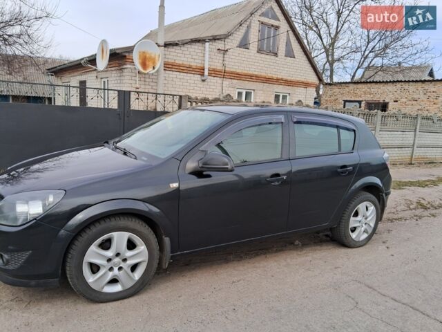 Черный Опель Астра, объемом двигателя 1.6 л и пробегом 167 тыс. км за 5700 $, фото 1 на Automoto.ua