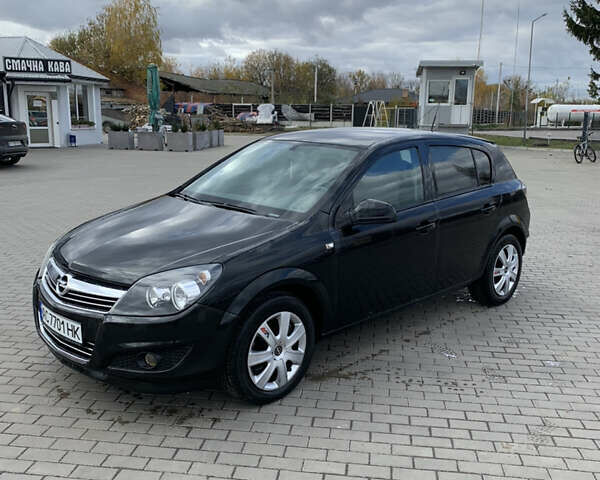 Черный Опель Астра, объемом двигателя 1.6 л и пробегом 69 тыс. км за 6900 $, фото 1 на Automoto.ua