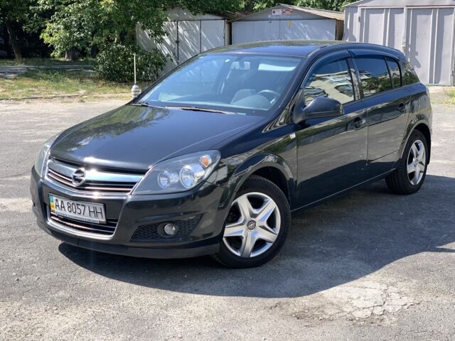 Чорний Опель Астра, об'ємом двигуна 1.6 л та пробігом 195 тис. км за 5481 $, фото 1 на Automoto.ua