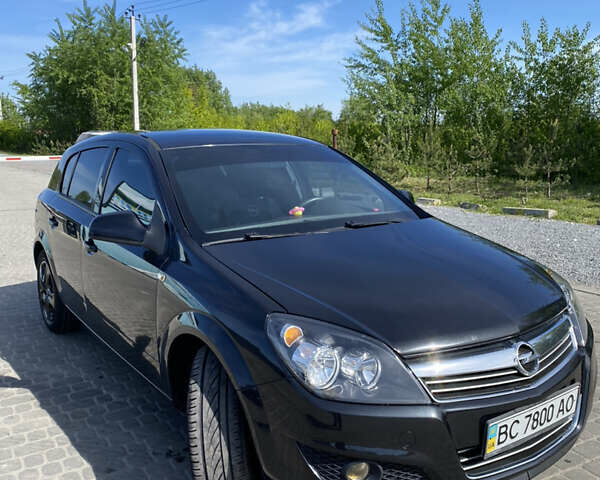 Чорний Опель Астра, об'ємом двигуна 1.6 л та пробігом 52 тис. км за 8000 $, фото 1 на Automoto.ua