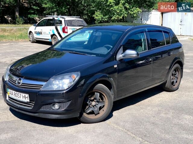 Черный Опель Астра, объемом двигателя 1.6 л и пробегом 195 тыс. км за 5500 $, фото 1 на Automoto.ua
