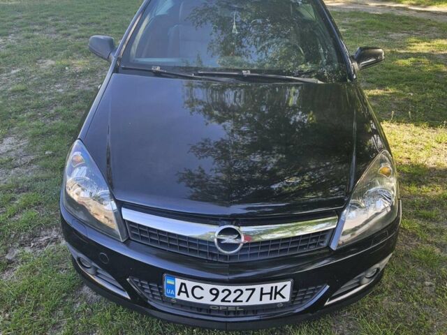 Черный Опель Астра, объемом двигателя 1.6 л и пробегом 325 тыс. км за 6400 $, фото 1 на Automoto.ua