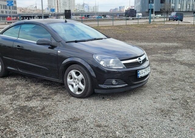 Чорний Опель Астра, об'ємом двигуна 1.8 л та пробігом 180 тис. км за 4800 $, фото 1 на Automoto.ua