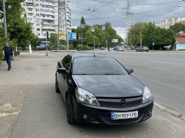 Черный Опель Астра, объемом двигателя 1.6 л и пробегом 189 тыс. км за 3800 $, фото 1 на Automoto.ua