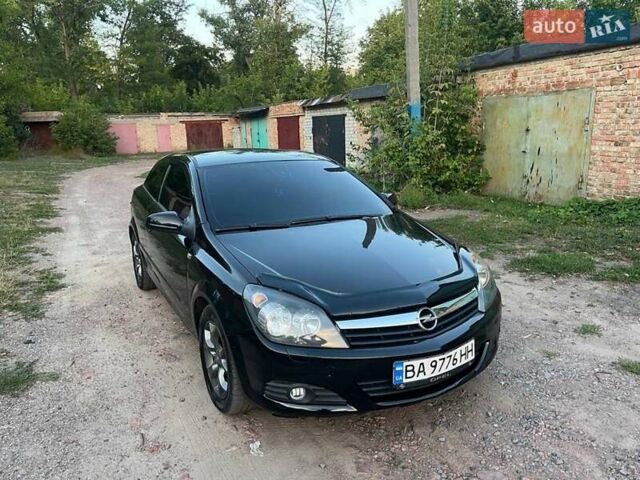 Черный Опель Астра, объемом двигателя 1.7 л и пробегом 320 тыс. км за 4500 $, фото 1 на Automoto.ua