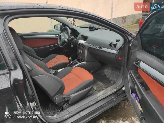 Черный Опель Астра, объемом двигателя 1.4 л и пробегом 200 тыс. км за 3000 $, фото 1 на Automoto.ua