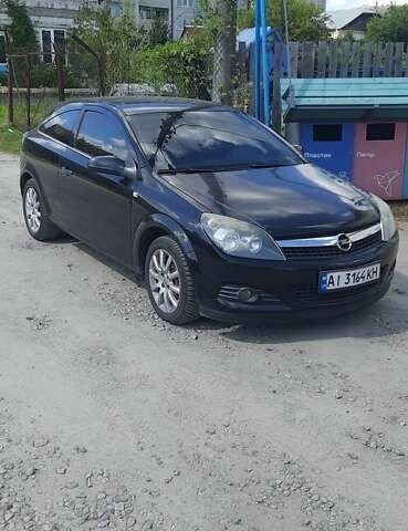 Черный Опель Астра, объемом двигателя 1.36 л и пробегом 242 тыс. км за 4500 $, фото 1 на Automoto.ua