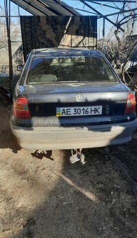 Черный Опель Астра, объемом двигателя 1.4 л и пробегом 378 тыс. км за 1500 $, фото 1 на Automoto.ua
