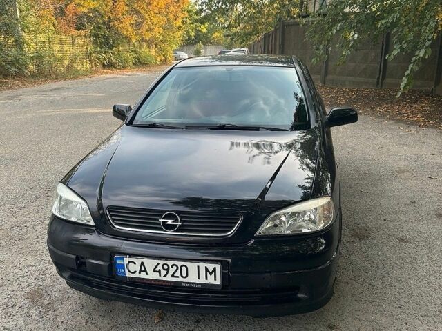 Чорний Опель Астра, об'ємом двигуна 1.6 л та пробігом 361 тис. км за 3000 $, фото 1 на Automoto.ua