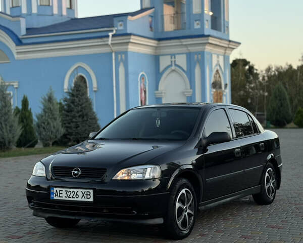 Чорний Опель Астра, об'ємом двигуна 1.4 л та пробігом 197 тис. км за 3700 $, фото 1 на Automoto.ua