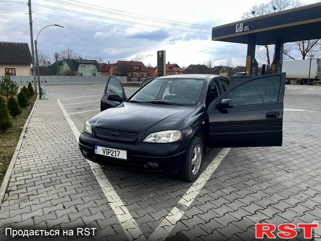 Черный Опель Астра, объемом двигателя 1.8 л и пробегом 320 тыс. км за 2890 $, фото 1 на Automoto.ua
