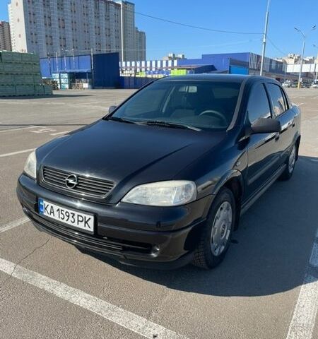 Черный Опель Астра, объемом двигателя 1.4 л и пробегом 200 тыс. км за 3500 $, фото 1 на Automoto.ua