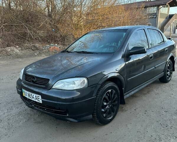 Черный Опель Астра, объемом двигателя 1.4 л и пробегом 190 тыс. км за 2450 $, фото 1 на Automoto.ua