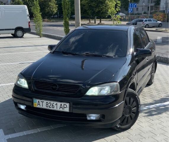 Чорний Опель Астра, об'ємом двигуна 1.4 л та пробігом 280 тис. км за 2600 $, фото 1 на Automoto.ua