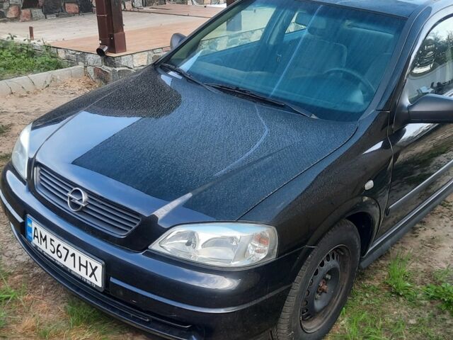 Черный Опель Астра, объемом двигателя 1.4 л и пробегом 158 тыс. км за 4000 $, фото 1 на Automoto.ua
