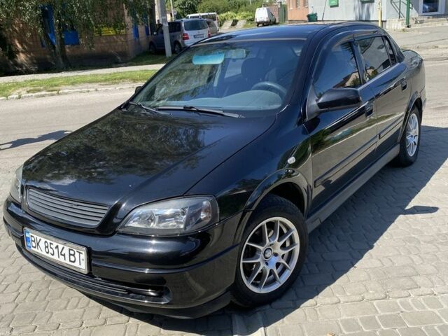 Чорний Опель Астра, об'ємом двигуна 1.6 л та пробігом 110 тис. км за 4000 $, фото 1 на Automoto.ua