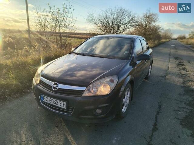 Черный Опель Астра, объемом двигателя 1.6 л и пробегом 352 тыс. км за 4100 $, фото 1 на Automoto.ua