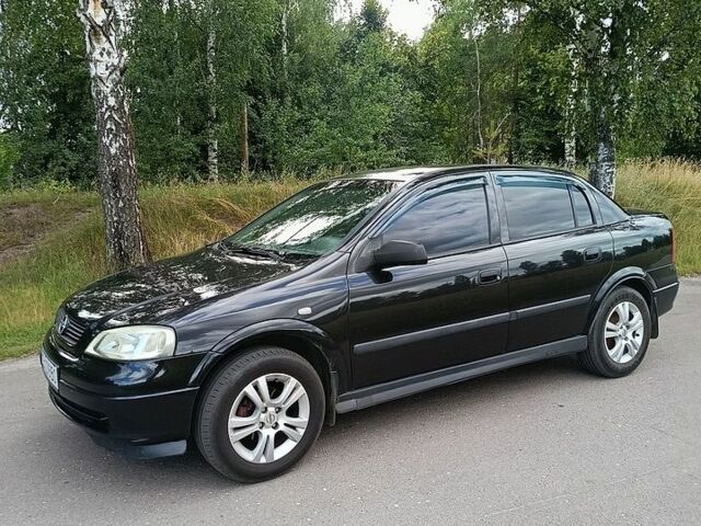 Чорний Опель Астра, об'ємом двигуна 1.6 л та пробігом 310 тис. км за 4000 $, фото 1 на Automoto.ua