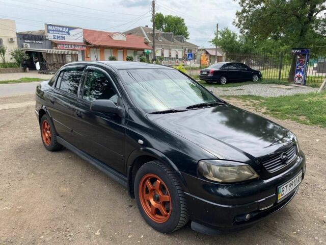 Чорний Опель Астра, об'ємом двигуна 1 л та пробігом 300 тис. км за 3500 $, фото 1 на Automoto.ua