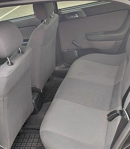Черный Опель Астра, объемом двигателя 1.6 л и пробегом 315 тыс. км за 3200 $, фото 1 на Automoto.ua