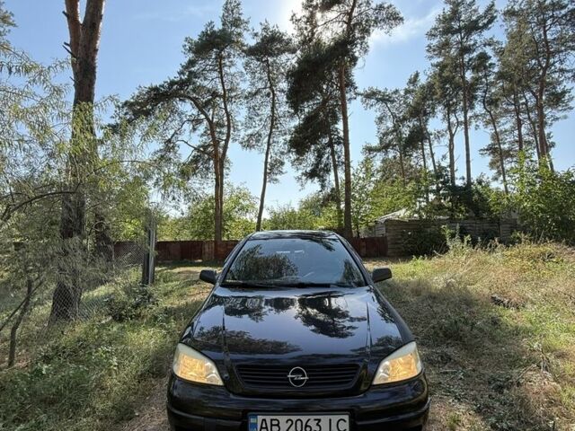 Черный Опель Астра, объемом двигателя 1.4 л и пробегом 170 тыс. км за 3500 $, фото 1 на Automoto.ua