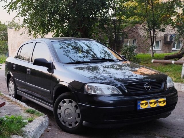 Опель Астра 2008 в Барвенковом на Automoto.ua Черный Опель Астра, объемом двигателя 1.4 л и пробегом 170 тыс. км за 3800 $, фото 1 на Automoto.ua