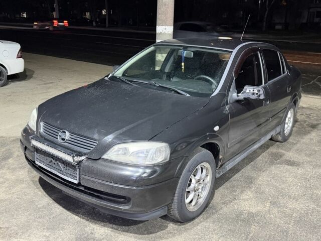 Черный Опель Астра, объемом двигателя 1.6 л и пробегом 125 тыс. км за 1500 $, фото 1 на Automoto.ua