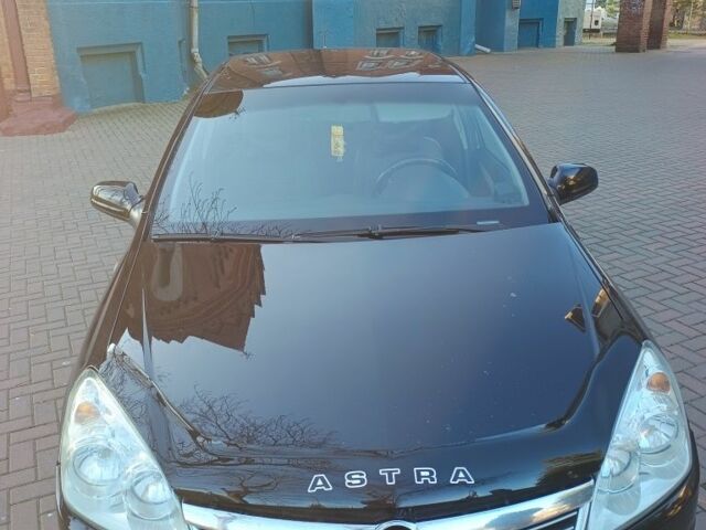 Чорний Опель Астра, об'ємом двигуна 1.6 л та пробігом 305 тис. км за 4500 $, фото 1 на Automoto.ua