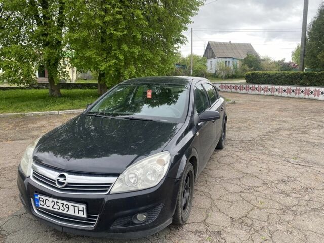 Чорний Опель Астра, об'ємом двигуна 1.6 л та пробігом 280 тис. км за 4100 $, фото 1 на Automoto.ua