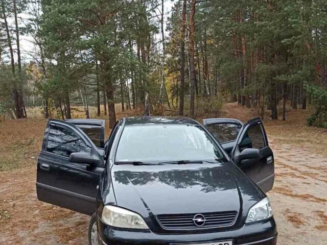 Черный Опель Астра, объемом двигателя 1.36 л и пробегом 160 тыс. км за 4500 $, фото 1 на Automoto.ua