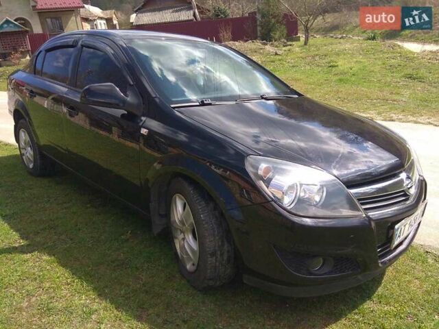 Черный Опель Астра, объемом двигателя 1.6 л и пробегом 159 тыс. км за 6000 $, фото 1 на Automoto.ua