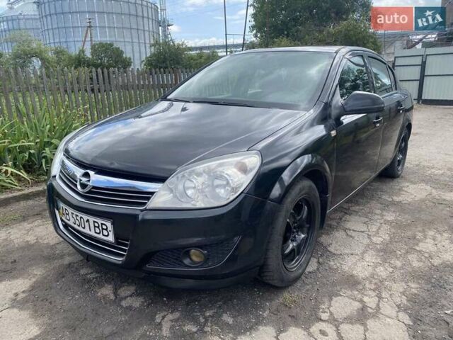Черный Опель Астра, объемом двигателя 1.6 л и пробегом 310 тыс. км за 5000 $, фото 1 на Automoto.ua