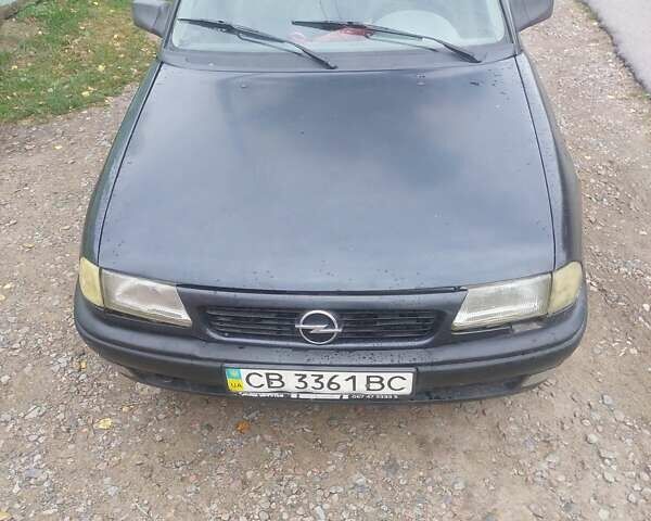 Чорний Опель Астра, об'ємом двигуна 1.6 л та пробігом 150 тис. км за 1300 $, фото 1 на Automoto.ua