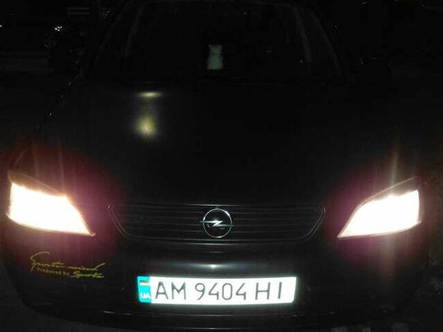 Черный Опель Астра, объемом двигателя 2 л и пробегом 340 тыс. км за 3000 $, фото 1 на Automoto.ua