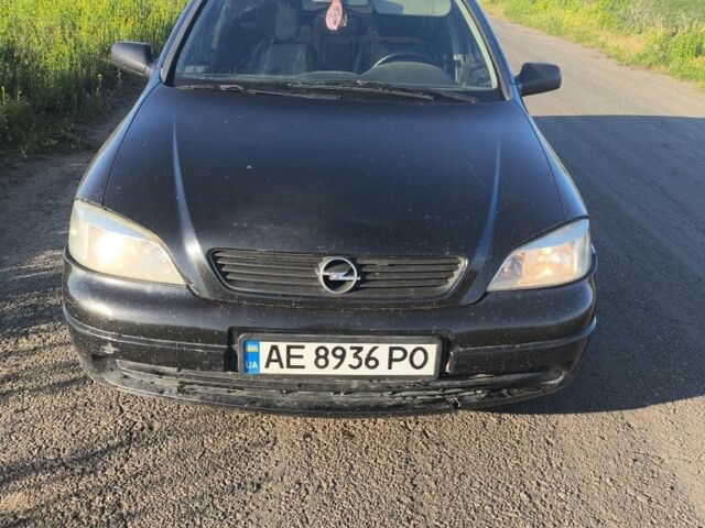 Чорний Опель Астра, об'ємом двигуна 2 л та пробігом 450 тис. км за 2008 $, фото 1 на Automoto.ua