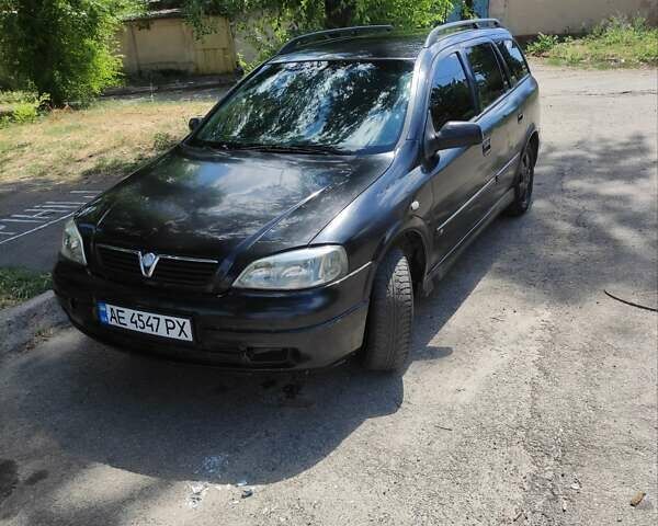Черный Опель Астра, объемом двигателя 1.6 л и пробегом 400 тыс. км за 1700 $, фото 1 на Automoto.ua