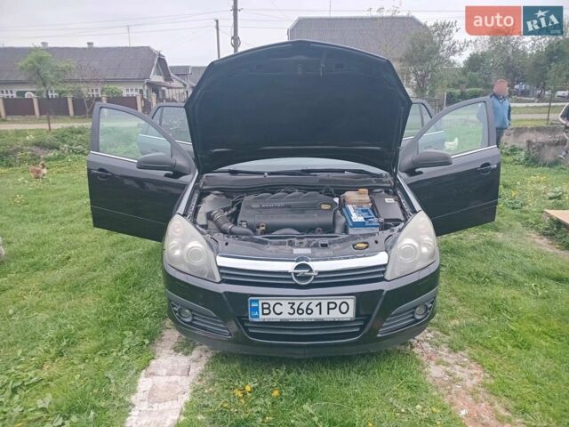 Черный Опель Астра, объемом двигателя 1.9 л и пробегом 282 тыс. км за 4600 $, фото 1 на Automoto.ua